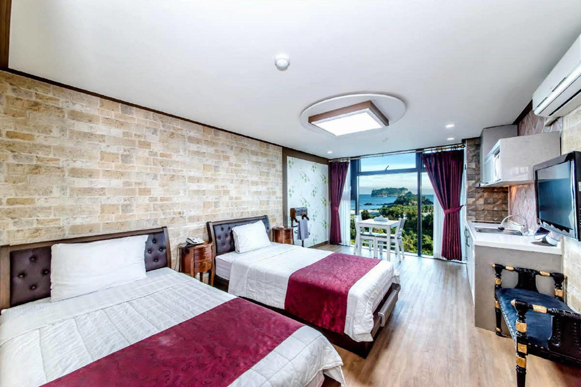 Olleyo Resort Seogwipo Extérieur photo